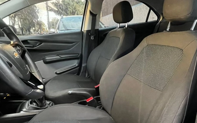 imagem-https://www.socarrao.com.br/sc-vehicle-images-prod/3737009/1788974413478-vehicle_image_1788974107_bd3d4c3ffe1171ff03e8a648a2300773.jpeg