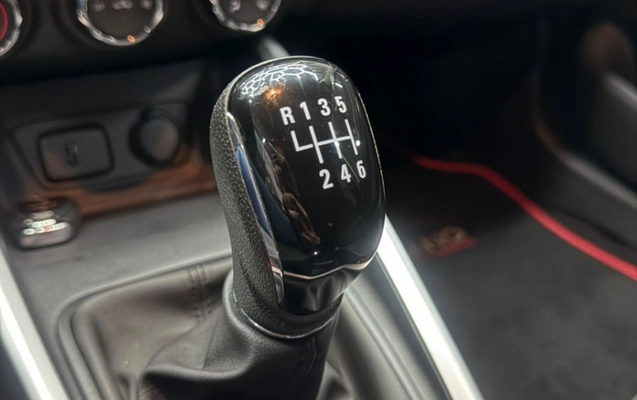 imagem-https://www.socarrao.com.br/sc-vehicle-images-prod/3737017/1788974572875-mujfhAMYF9ZPiuh1l6jpMwifveXDIHEX.jpg