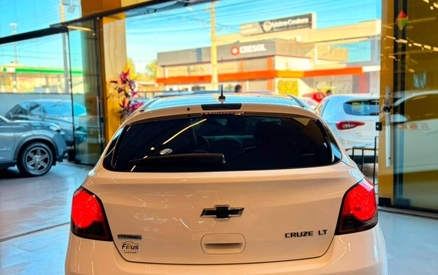 imagem-https://www.socarrao.com.br/sc-vehicle-images-prod/3737087/1788974691296-66dd4d12-5a69-4f7d-a4a8-5b348416c1db.jpg