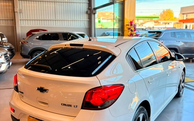 imagem-https://www.socarrao.com.br/sc-vehicle-images-prod/3737087/1788974691298-5eb65677-5d85-47f5-8103-ccc79c85eb11.jpg