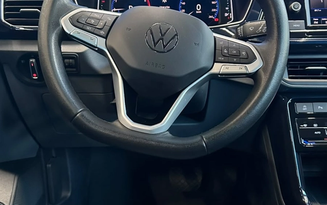 imagem-https://www.socarrao.com.br/sc-vehicle-images-prod/3737088/1788974698406-OTJiODFkMTMtMTgyNy00NzRjLTg1ZDgtMjY3ZWUxNzU5MDUyLmpwZw.jpg