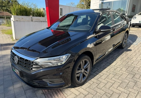 Volkswagen Jetta 2020 Preto — foto 1 de 3