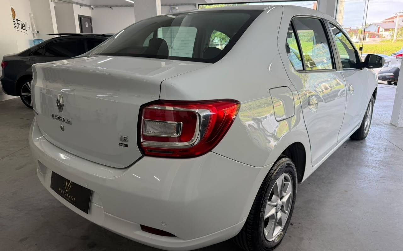 imagem-https://www.socarrao.com.br/sc-vehicle-images-prod/3737248/1788975290096-NTNlYzdhZjAtM2JjMC00NjhmLTg4NWUtMmIwNjczMjkwOWIxLmpwZw.jpg