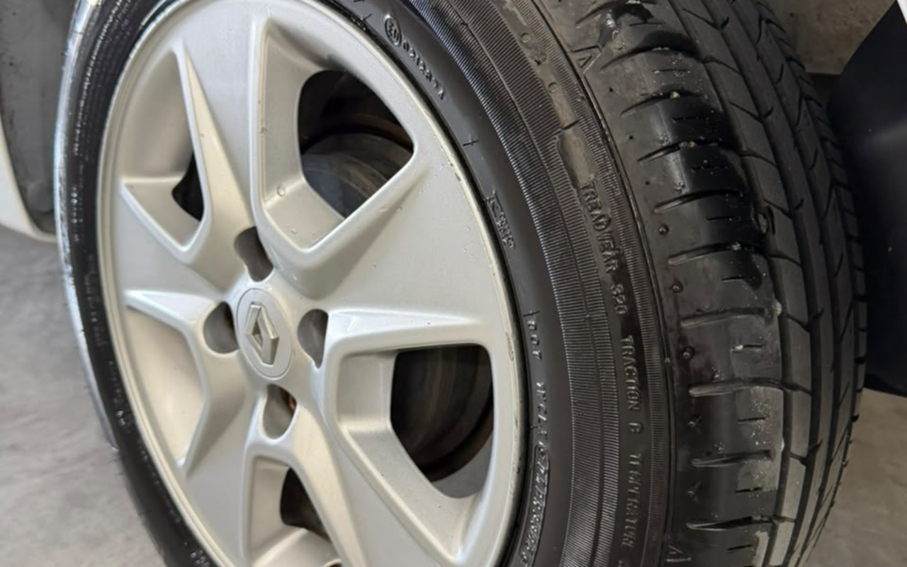 imagem-https://www.socarrao.com.br/sc-vehicle-images-prod/3737248/1788975290374-ZGUyMjczMDUtMjIwNC00YTczLTlhNmItMmEwMGQ2MWYyMmNjLmpwZw.jpg