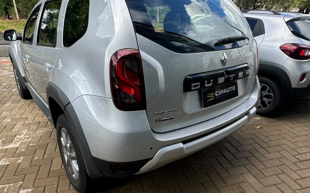 imagem-https://www.socarrao.com.br/sc-vehicle-images-prod/3737322/1788975276443-OTUzYzhmYmYtMjVmOC00OTYzLWE5NmItM2NhNmJiODVmYjE1LmpwZw.jpg