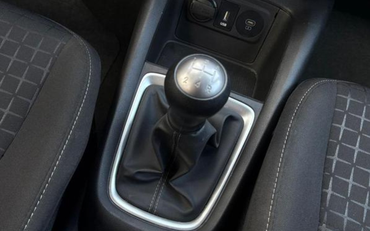 imagem-https://www.socarrao.com.br/sc-vehicle-images-prod/3737453/1788975701099-NzgwODAxOF81X0JfYmM0ZTE2NGM5NC5qcGVn.jpeg
