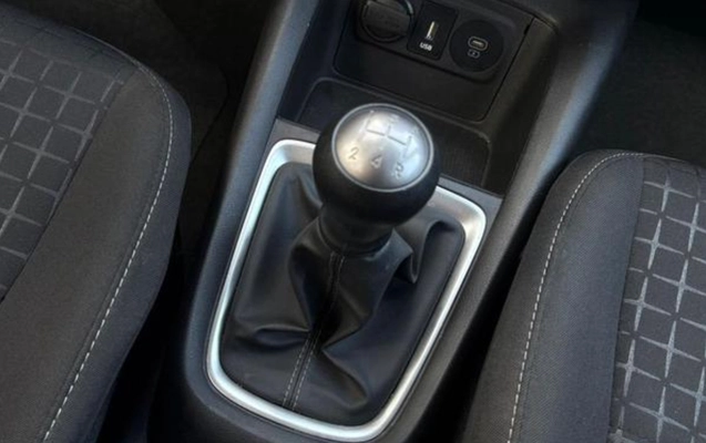 imagem-https://www.socarrao.com.br/sc-vehicle-images-prod/3737453/1788975701099-NzgwODAxOF81X0JfYmM0ZTE2NGM5NC5qcGVn.jpeg
