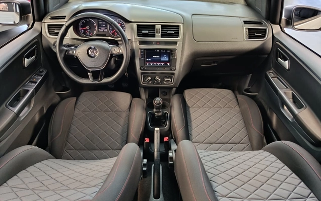 imagem-https://www.socarrao.com.br/sc-vehicle-images-prod/3737588/1789655869323-U5w07bhhRMZvsXbgHX8tkGiXpkyHCfe5.jpg