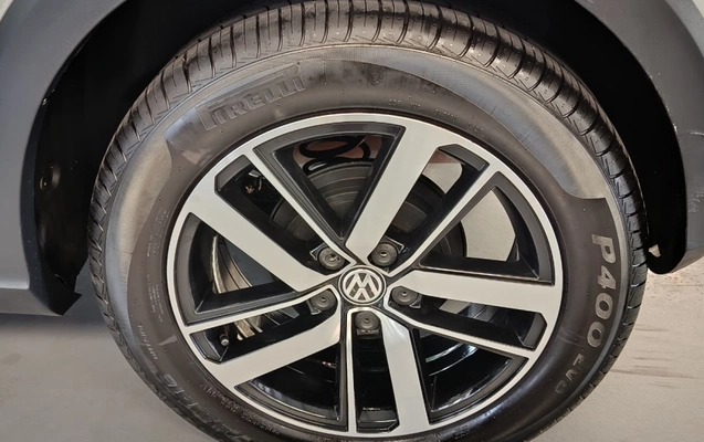 imagem-https://www.socarrao.com.br/sc-vehicle-images-prod/3737588/1789655869332-SV7W57RBqMNaUjgdV2bDO8hb698cJABy.jpg