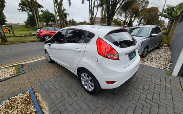 imagem-https://www.socarrao.com.br/sc-vehicle-images-prod/3737790/1788976560325-vehicle_image_1788976279_b958bae722377cbceb52f06d782c6673.jpeg