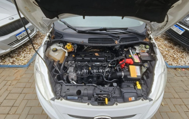 imagem-https://www.socarrao.com.br/sc-vehicle-images-prod/3737790/1788976560333-vehicle_image_1788976289_5d3fcc12d8a94d897293cf2fc7c70390.jpeg