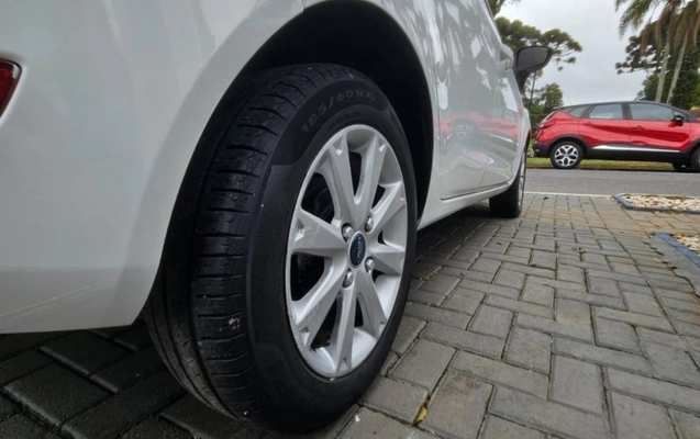 imagem-https://www.socarrao.com.br/sc-vehicle-images-prod/3737790/1788976560334-vehicle_image_1788976291_69261463a4c7efe7b11022b00ccbb10f.jpeg