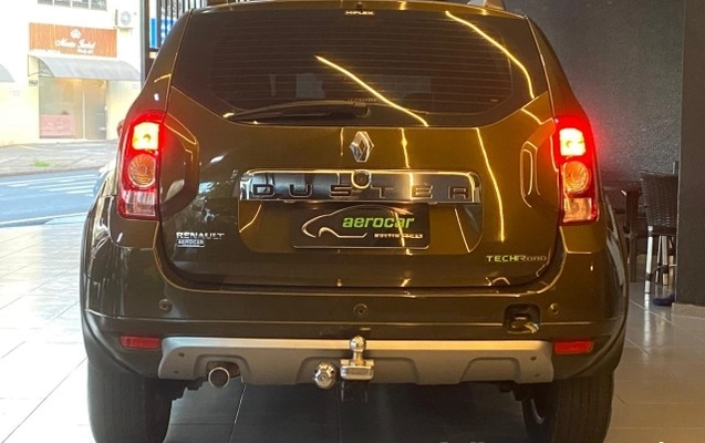 imagem-https://www.socarrao.com.br/sc-vehicle-images-prod/3737797/1788976948321-640_480_renault-duster-1-6-16v-dynamique-flex-12-13-125071-10.jpg