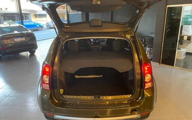 imagem-https://www.socarrao.com.br/sc-vehicle-images-prod/3737797/1788976948324-640_480_renault-duster-1-6-16v-dynamique-flex-12-13-125071-5.jpg
