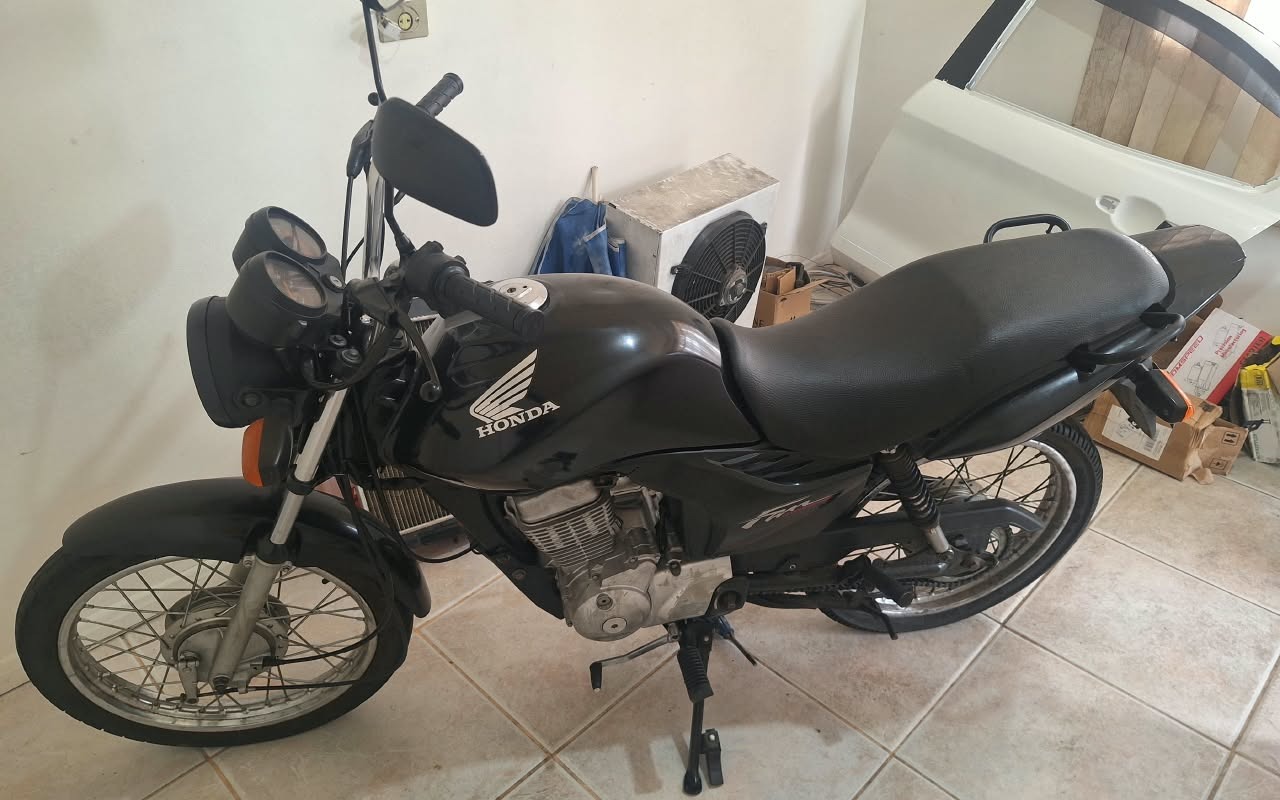 Honda CG 125 FAN / FAN KS / 125 i FAN 2012 Preto — foto 1 de 3
