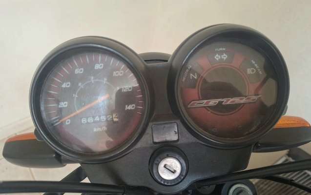 imagem-https://www.socarrao.com.br/sc-vehicle-images-prod/3737823/1788976726600-Yjk1MzIyMzctY2JhNi00ZTA3LTliZDctYTM4YWUyOWZmYmRkLmpwZw.jpg