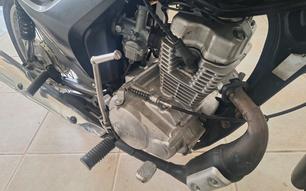 imagem-https://www.socarrao.com.br/sc-vehicle-images-prod/3737823/1788976726655-OWZmYzY4ZjQtNWNmOC00Mjc4LWJjNDAtYmEwMjdhM2U1NTQ0LmpwZw.jpg