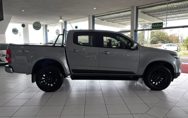 imagem-https://www.socarrao.com.br/sc-vehicle-images-prod/3738004/1788977043475-12_030348.jpg