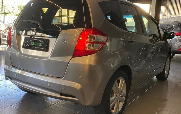 imagem-https://www.socarrao.com.br/sc-vehicle-images-prod/3738069/1788977497905-640_480_honda-fit-new-ex-1-5-16v-flex-13-13-0f3452-4.jpg