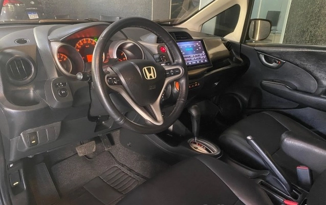 imagem-https://www.socarrao.com.br/sc-vehicle-images-prod/3738069/1788977497909-640_480_honda-fit-new-ex-1-5-16v-flex-13-13-0f3452-11.jpg