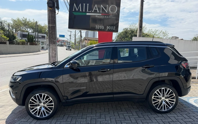 imagem-https://www.socarrao.com.br/sc-vehicle-images-prod/3738223/1788977585461-003_b31d489cab7c5ab086977e9a2e9f9847.jpeg