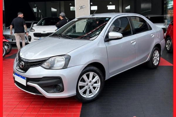 imagem-https://www.socarrao.com.br/sc-vehicle-images-prod/3738270/1788977702579-8317868_0_B_a3f6e490b0.jpg