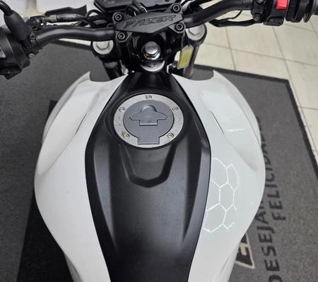 imagem-https://www.socarrao.com.br/sc-vehicle-images-prod/3738297/1788977785202-8201182_8_B_129a3edf6f.jpeg