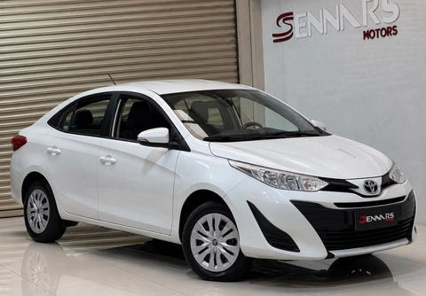 Toyota Yaris 2020 Branco — foto 1 de 3