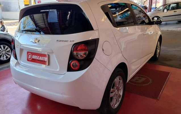imagem-https://www.socarrao.com.br/sc-vehicle-images-prod/37383/1778009919660-7210222_0_B_0617364f87.jpeg