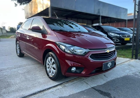 Chevrolet Onix 2017 Vermelho — foto 1 de 3