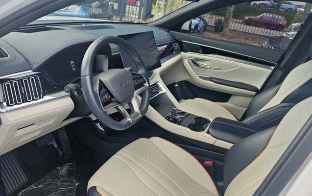 imagem-https://www.socarrao.com.br/sc-vehicle-images-prod/3738304/1789650840975-cFI3PgzlbxKxQoj7ueyuIvRaC9CcM0vJ.jpg