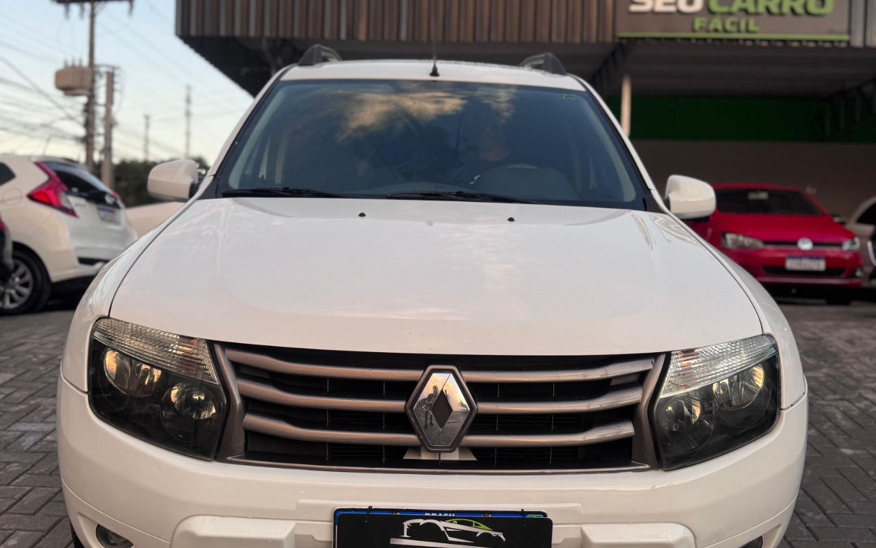 Renault Duster 1.6 Hi-Flex 16V Mec. 2015 Branco — foto 1 de 3