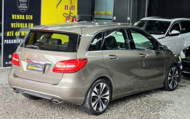 imagem-https://www.socarrao.com.br/sc-vehicle-images-prod/3738313/1789498292395-voo87SUVjZLp8XIDTiGWmE0nYIDqw7lK.jpg