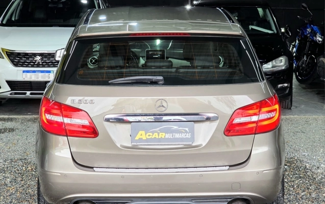 imagem-https://www.socarrao.com.br/sc-vehicle-images-prod/3738313/1789498292396-Cv1Qa4Kl4xQlZPnhUW8jrn96UGDW7Grp.jpg