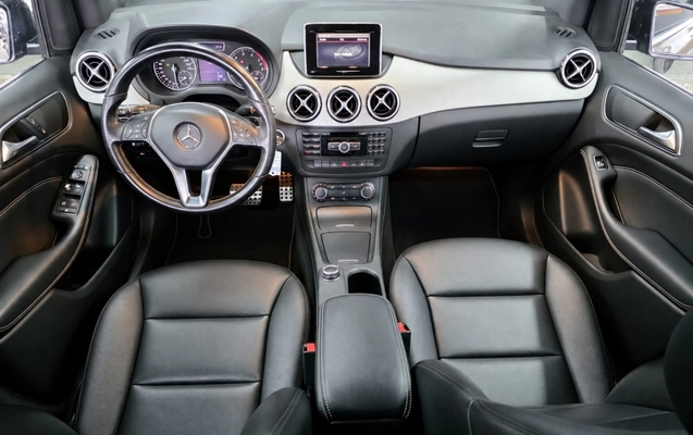 imagem-https://www.socarrao.com.br/sc-vehicle-images-prod/3738313/1789498292400-KDypbSoJxGYWnb00PJ84gnxaX29Qw2gD.jpg