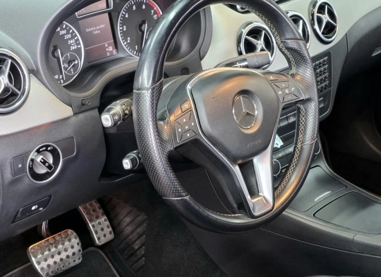 imagem-https://www.socarrao.com.br/sc-vehicle-images-prod/3738313/1789498292403-2yVK7fSnutWOxu2Grm5OqqZeYQesBglL.jpg