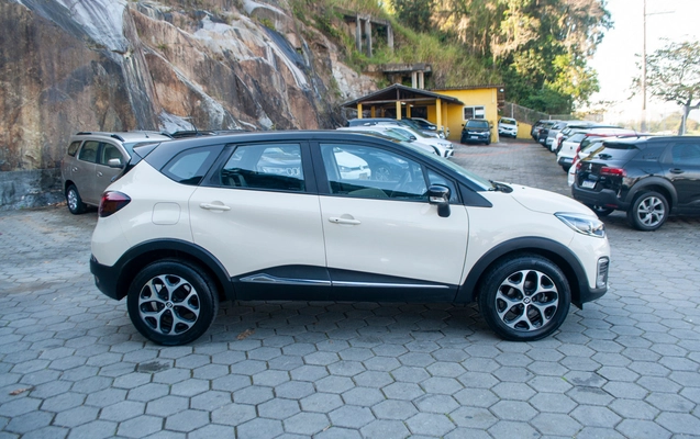 imagem-https://www.socarrao.com.br/sc-vehicle-images-prod/3738323/1788978069865-ff7206a052834d11a39ded96efd93118_1788977771545.jpg