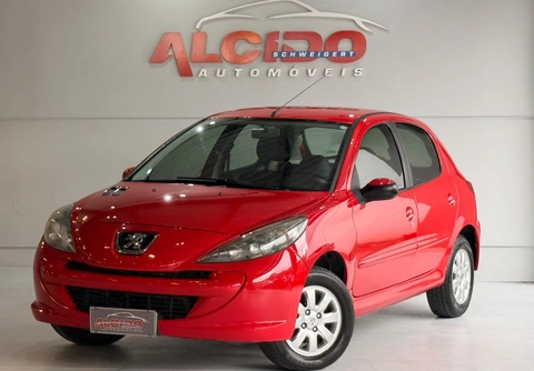 Peugeot 207 2014 Vermelho — foto 1 de 3