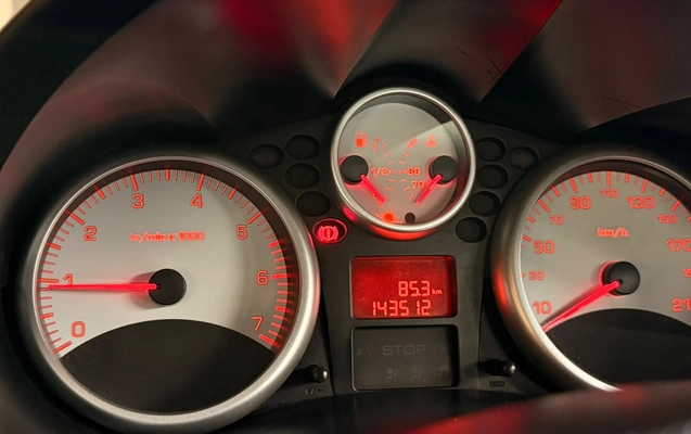 imagem-https://www.socarrao.com.br/sc-vehicle-images-prod/3738324/1788978084636-6d7d1c6b24cd4527ab33cb8d0bc98f43_1788977927149.jpg