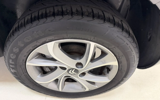 imagem-https://www.socarrao.com.br/sc-vehicle-images-prod/3738391/1788978584430-V2hhdHNBcHAgSW1hZ2UgMjAyNi0wOS0wNSBhdCAxMC4xNi40MiAoMikuanBlZw.jpeg
