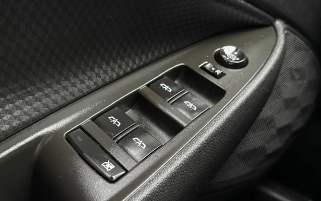 imagem-https://www.socarrao.com.br/sc-vehicle-images-prod/3738450/1788978620166-V2hhdHNBcHAgSW1hZ2UgMjAyNi0wOS0wOSBhdCAxNC4zOS4wMiAoMykuanBlZw.jpeg