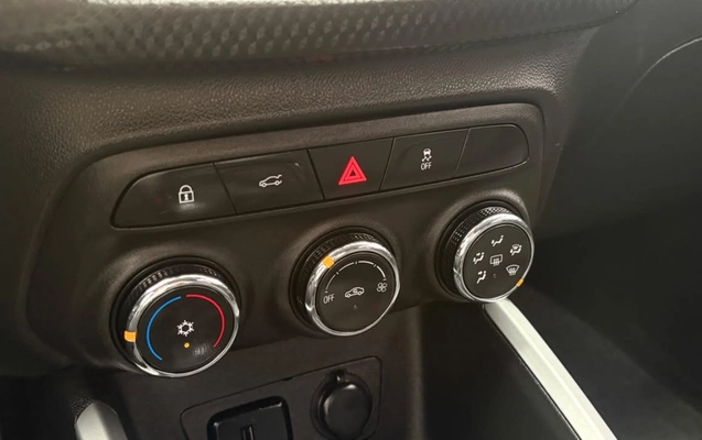 imagem-https://www.socarrao.com.br/sc-vehicle-images-prod/3738450/1788978620342-V2hhdHNBcHAgSW1hZ2UgMjAyNi0wOS0wOSBhdCAxNC4zOS4wMyAoMSkuanBlZw.jpeg