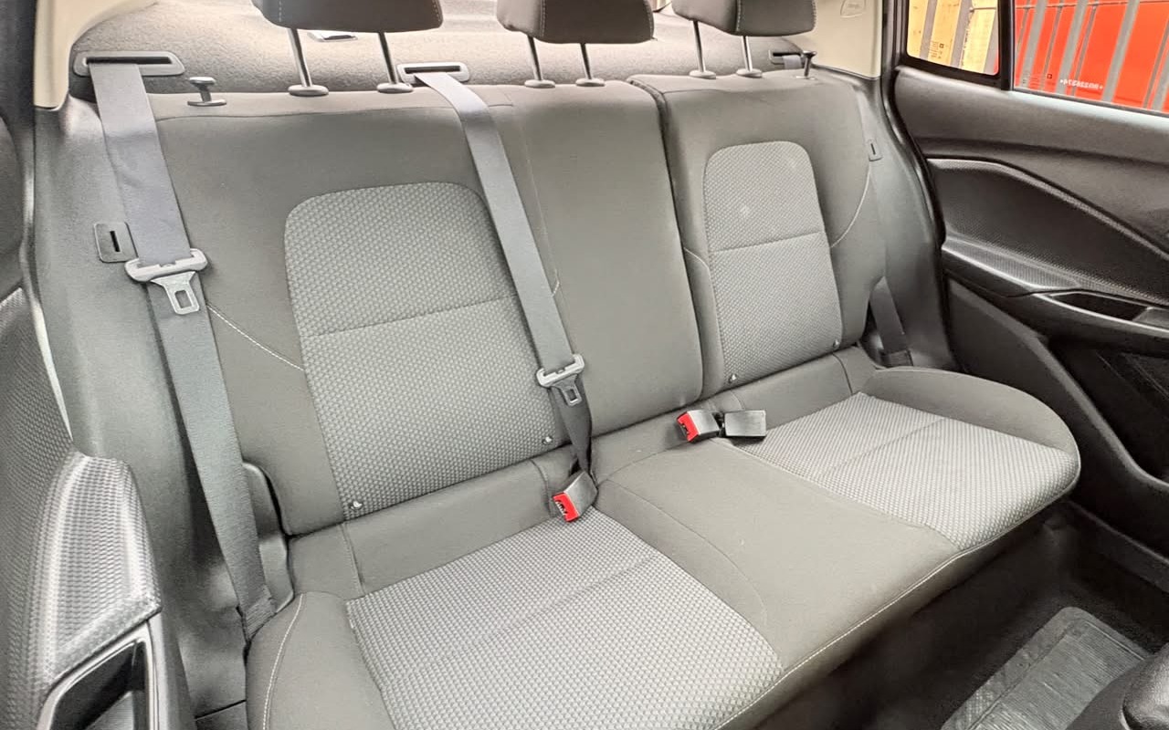 imagem-https://www.socarrao.com.br/sc-vehicle-images-prod/3738450/1788978620686-V2hhdHNBcHAgSW1hZ2UgMjAyNi0wOS0wOSBhdCAxNC4zOS4wMyAoNCkuanBlZw.jpeg