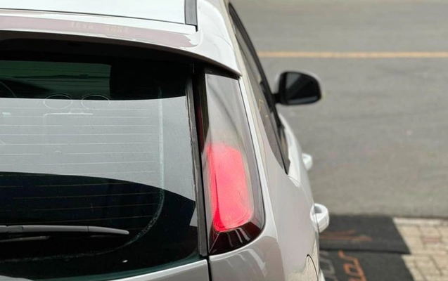 imagem-https://www.socarrao.com.br/sc-vehicle-images-prod/3738753/1788979057817-8460075_4_B_ae4f2864ea.jpeg