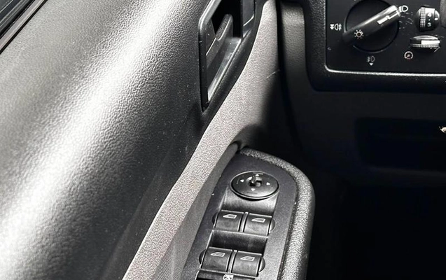 imagem-https://www.socarrao.com.br/sc-vehicle-images-prod/3738753/1788979057829-8460075_15_B_78606eca65.jpeg