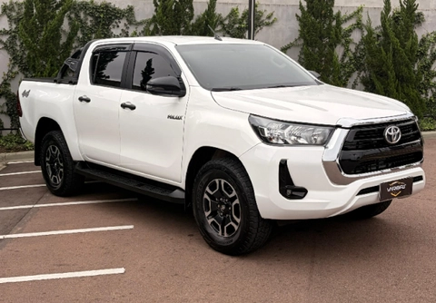 Toyota Hilux 2022 Branco — foto 1 de 3