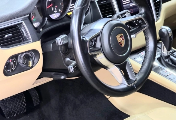 imagem-https://www.socarrao.com.br/sc-vehicle-images-prod/3738840/1789818128833-rcIVGJDkfZaZwQgei4vwBckwWBTX6Sn1.jpg