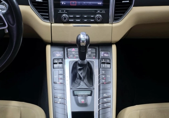 imagem-https://www.socarrao.com.br/sc-vehicle-images-prod/3738840/1789818128839-XmVUyQlZk2bIyC4dNH4FXHh1v39lXAp3.jpg