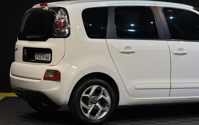 imagem-https://www.socarrao.com.br/sc-vehicle-images-prod/3738843/1788979510730-1_104801.jpg