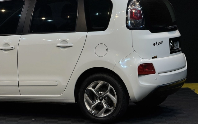 imagem-https://www.socarrao.com.br/sc-vehicle-images-prod/3738843/1788979510740-1_104812.jpg